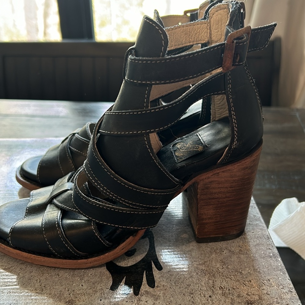 Freebird by Steven shoes Women’s size 8 black. Worn 1x. Orig box and bag incl.